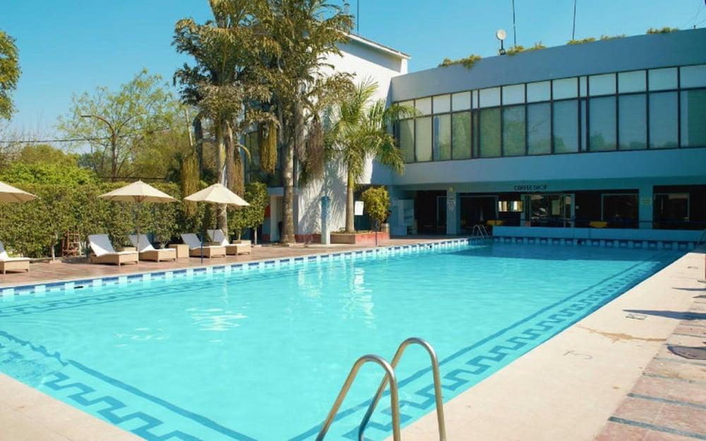 גורגאון Best Western Resort Country Club מראה חיצוני תמונה