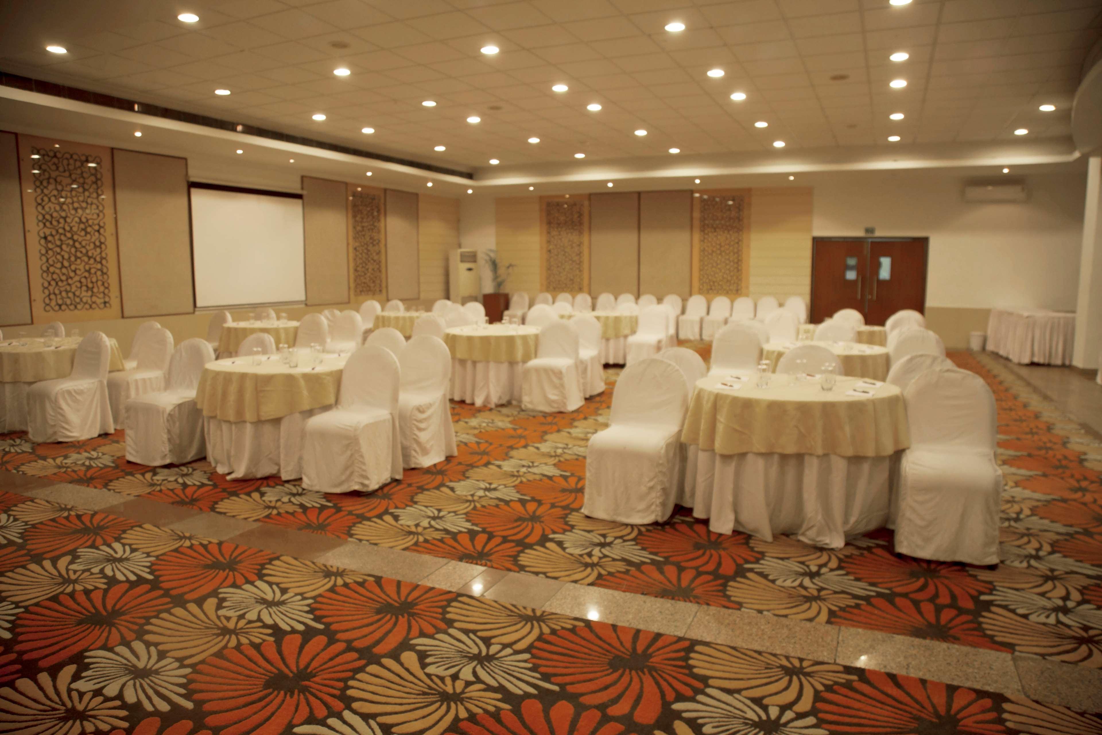 גורגאון Best Western Resort Country Club מראה חיצוני תמונה