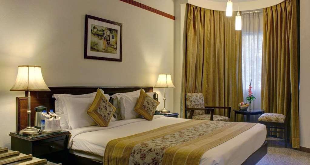 גורגאון Best Western Resort Country Club חדר תמונה
